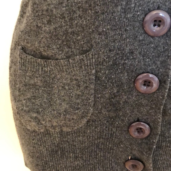 Vest - Picture 2 of 4